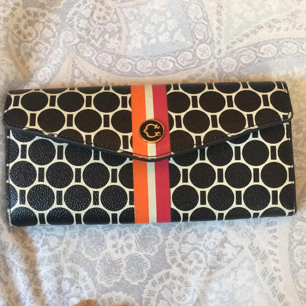 C Wonder large wallet
